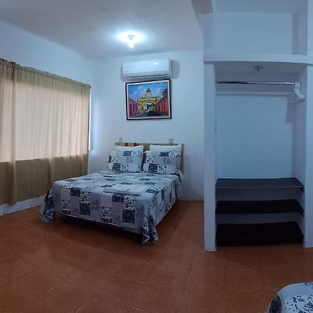 Apartamentos Mundo Maya Habitaciones Flores Ngoại thất bức ảnh