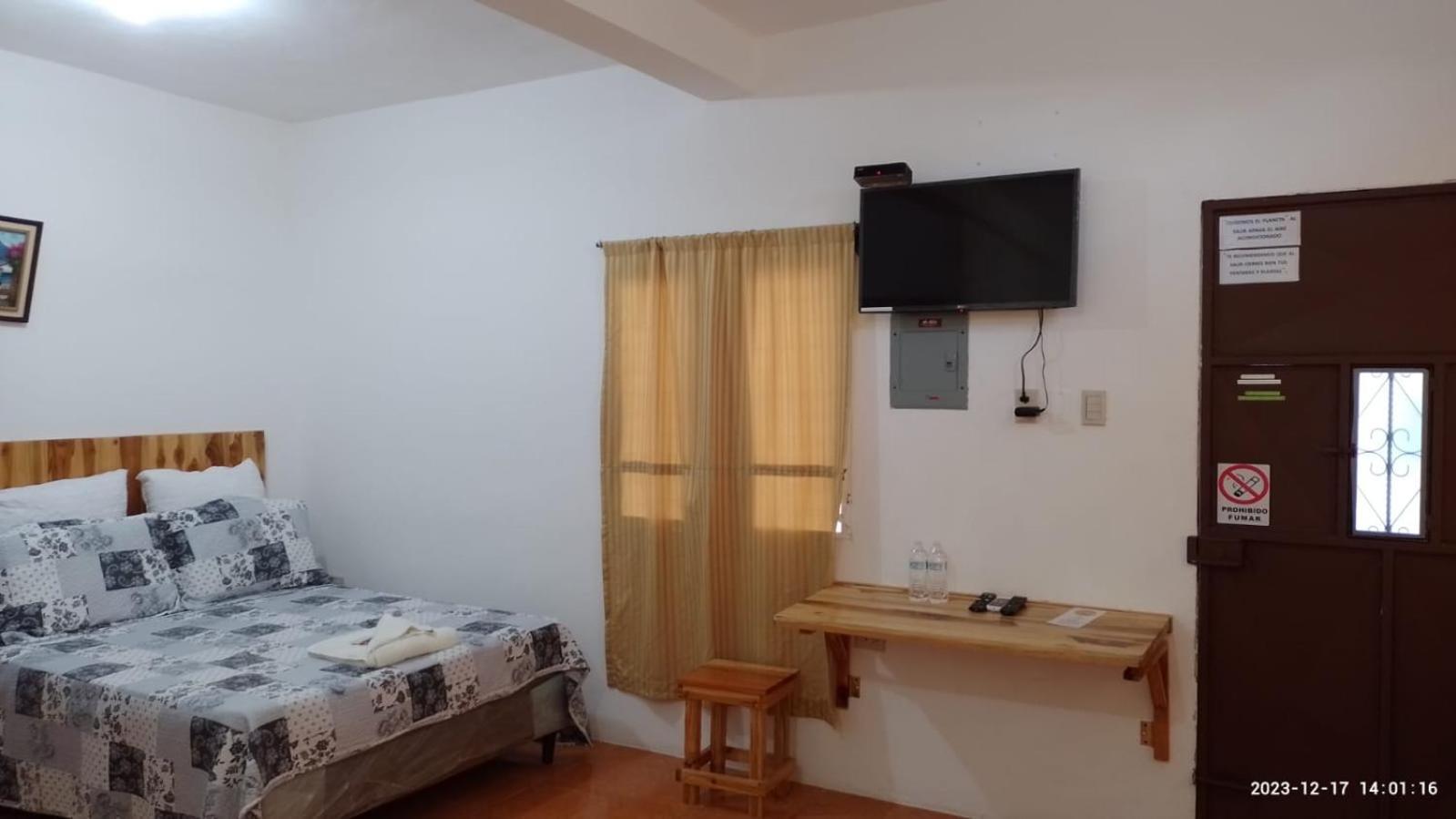 Apartamentos Mundo Maya Habitaciones Flores Ngoại thất bức ảnh